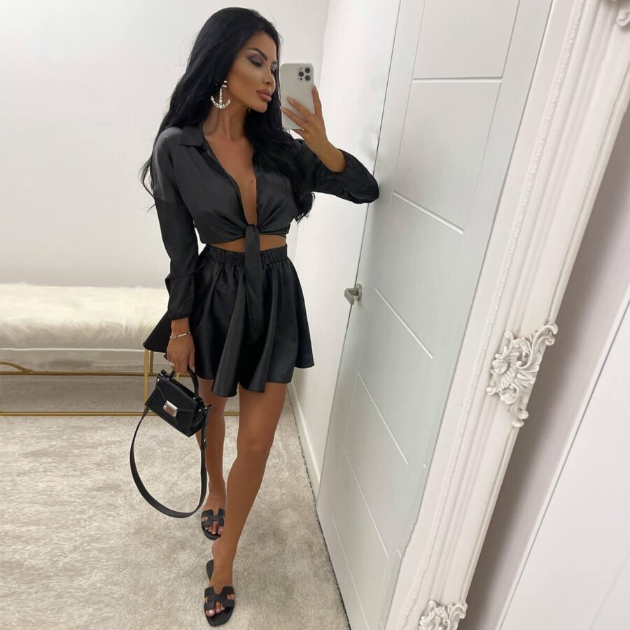 Francesca Sets Black
