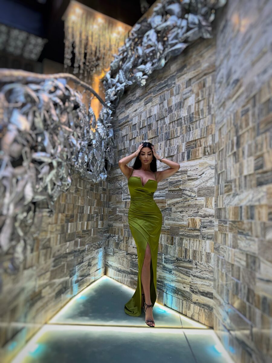 Queen dress