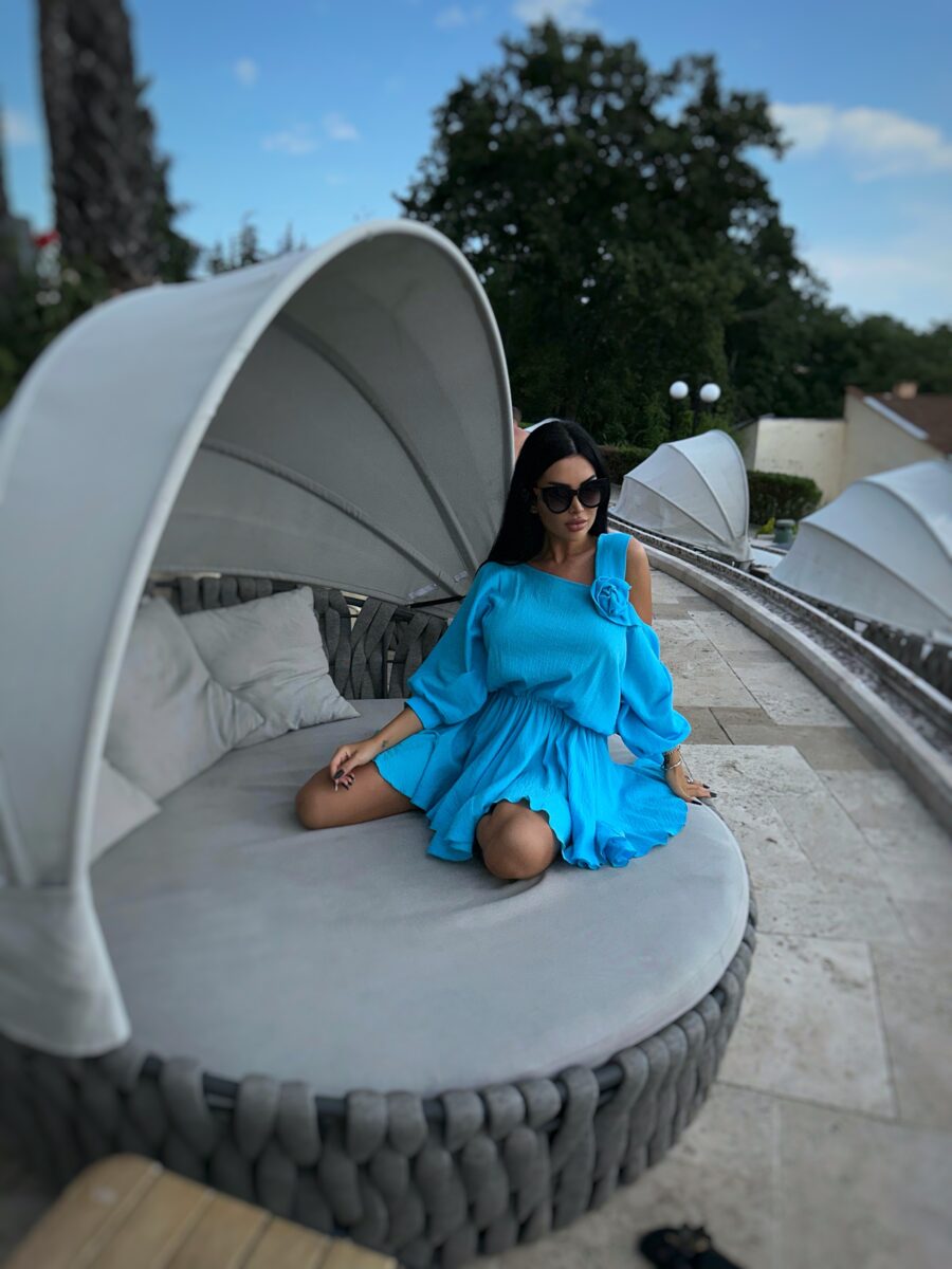 Blue dress - Image 6