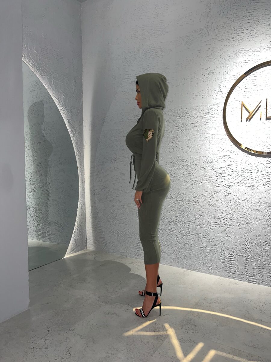 Moses dress - Image 3