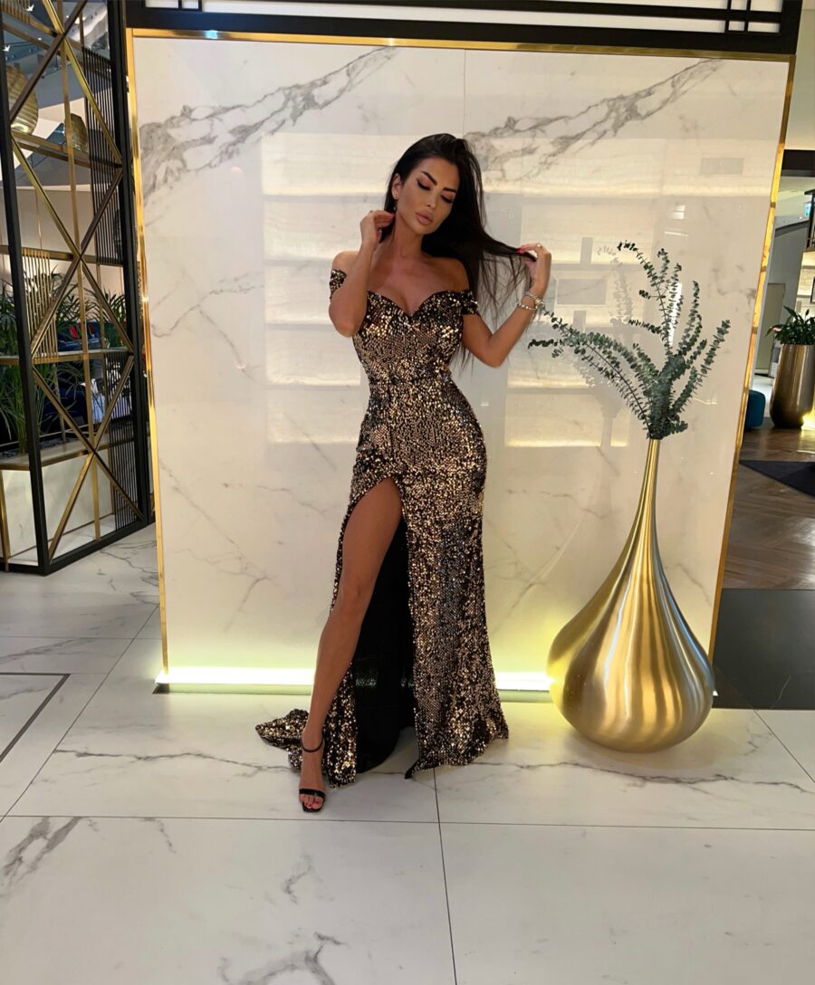 Rochie Simms